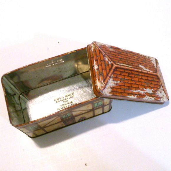 Vintage Daher Ye "Olde Village Shop" Tin Box - Picture 6 of 6